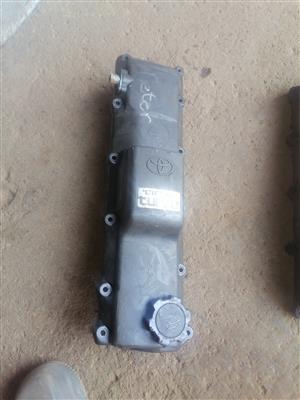 Tappet cover Toyota 1kz for sale 