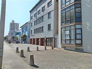 Humewood: Beachfront Apartment Opposite Kings Beach