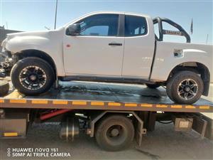 Isuzu dmax 2016 stripping for spares 