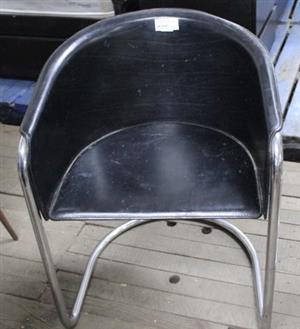 BLACK LEATHER CHAIR (S067688B)