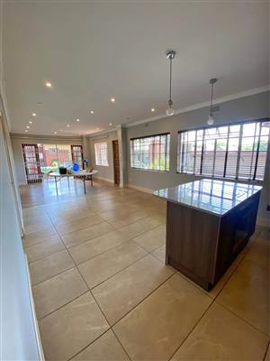 2 Bedroom Apartment for Rent in Kensington  ( Very Close To East Gate Mall ) .