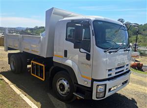 T827-2018- ISUZU F-SERIES FTR850 TIPPER TRUCK