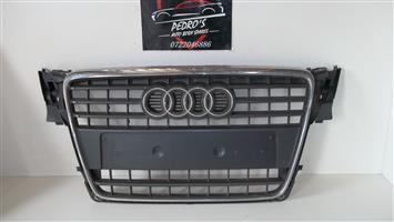 AudiA4 B8 radiator grille