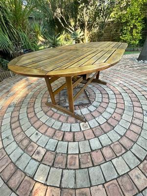 Schou 8 seater patio table