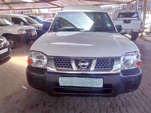 2014 Nissan NP 300 single cab 2.0 Manual  Petrol  White
