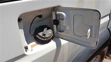 White Freelander 2 Td5 for stripping AUTO EZI