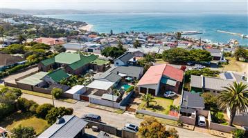 House For Sale in Linkside