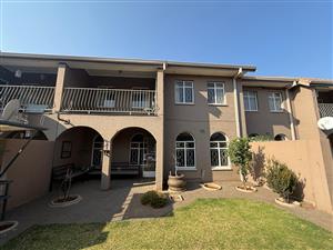 Townhouse for Sale/Rent – Spacious & Modern Living