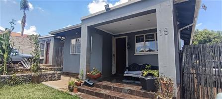 House For Sale in Albertville