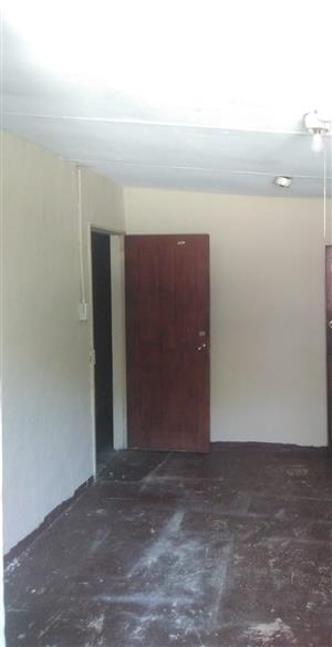 Room to rent in Lombardy East