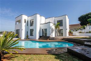 House For Sale in La Lucia