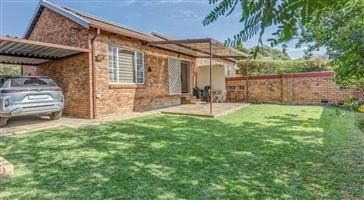 Townhouse For Sale in Honeydew Ridge