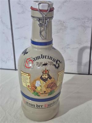 Vintage 2-liter German growler featuring "Gambrinus," known as the patron saint of beer.