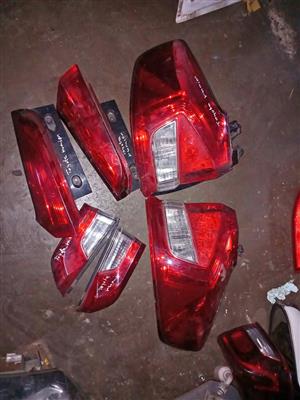 Toyota rumion complete taillight