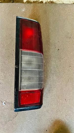 Nissan NP300 taillight