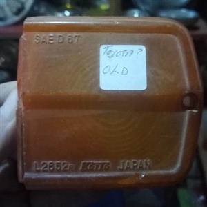 Hi Lux, very old model, flicker lens