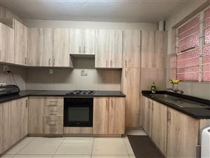 STUNNING 1.5 BATHROOM  APARTMENT IN DURBAN CENTRAL
