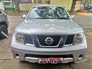 2012 NISSAN NAVARA 2.5 4X4 DOUBLE CAB MANUAL