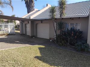 3 BEAUTIFUL BEDROOM HOUSE