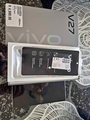 VIVO V27 5G SMARTPHONE 256GB. LIKE NEW