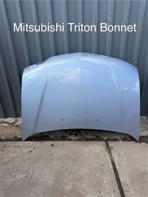 Mitsubishi Triton Preface Bonnet