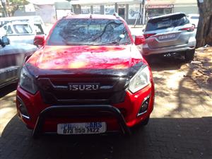 2019 ISUZU KB250 X-RIDER 2.5 DISIEL SPAREKEY SERVICE HISTORY MANUAL RED COLOR 85,000KM 