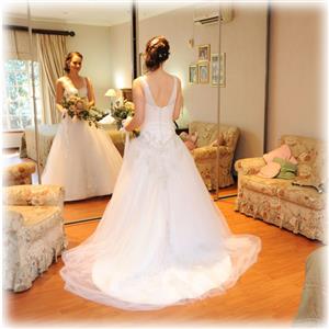 Stunning White A Line Oleg Cassini Preowned Wedding Dress For Sale