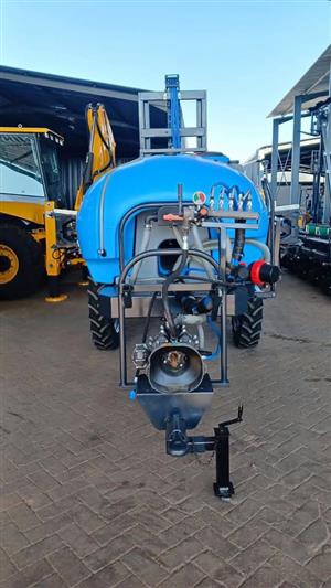 BOOMSPRAYER 2000L