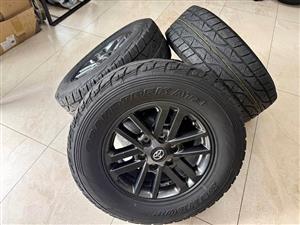 17inch Toyota Fortuner with Dunlop Grandtrek AT3