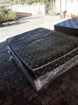 Double bed matress with base