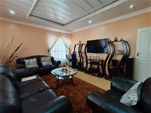 !Location is the key! !Nice Investment for YOU!