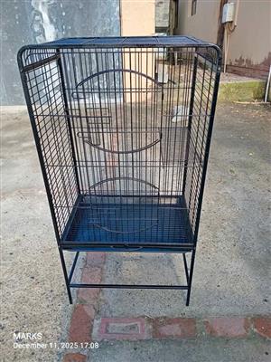 Flat top bird cage available