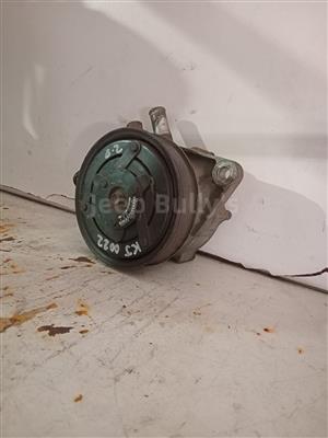 Jeep Cherokee KJ (2.8) Used Power Steering Pump 