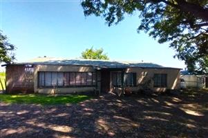 Exceptional Business & Farming Opportunity on Main Road into Brits