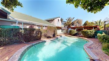 Spacious Family Home with Pool, Entertainment Area & Generator