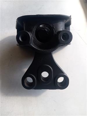 Honda civic 1.8 R18 rhs engine mounting 