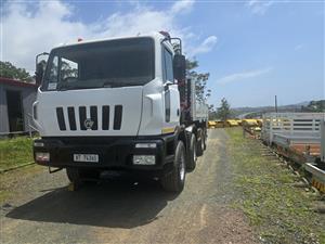 T820- 2009- ASTRA HD8 DROPSIDE BODY TRUCK WITH TWINSTEER EFFER CRANE