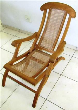 Solid Wood Framed Folding Steamer Deck Chair - needs some tlc.