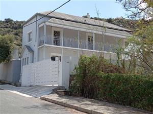 House For Sale in Graaff-Reinet