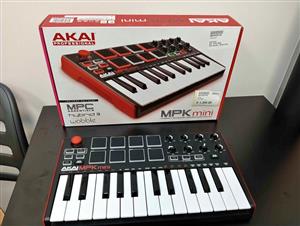 AKAI MPK MINI Midi Controller Keyboard,Good Condition, with Box, has 6 Months Warranty