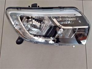 RENAULT SANDERO 900T STEPWAY 2018 ONWARDS BRAND NEW LED HEADLIGHTS FORSALE PRICE