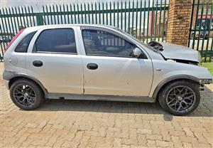 OPEL CORSA GAMMA 1.4 STRIPPING FOR PARTS