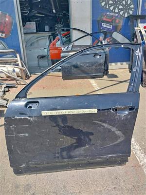 PORSCHE CAYENNE FRONT LEFT 2011-2014 SHELL DOOR