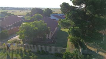 Delightfully renovated home, ready to move in