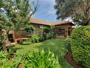 Townhouse For Sale in Annlin