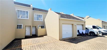 2 Bedroom Townhouse in Security Estate For Sale in New Town, Louis Trichardt