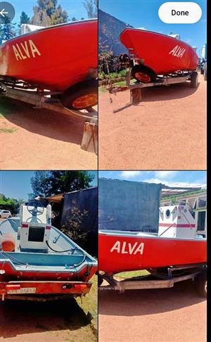 4.5m boat Hull on galvanized trailer