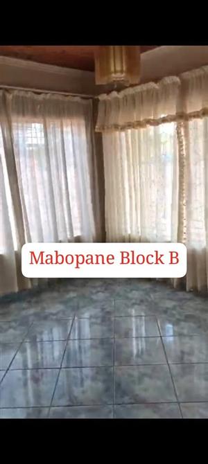 3 beds 1 bath House