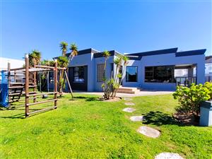 4-bedroom home in Britannia Bay, St Helena Bay—perfect for coastal living and family comfort