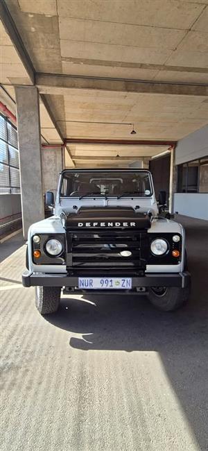 2014 LANDROVER DEFENDER PUMA 90